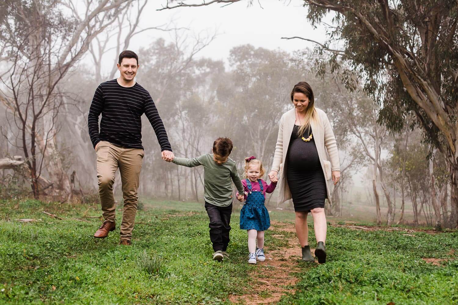Liss Hillam Photography wagga wagga weddng and portrait photographer 3 -6
